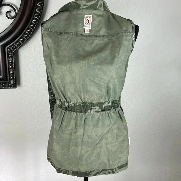 Decree 100% Cotton Camouflage Embellish Vest with Gem Collar Points Medium - Picture 12 of 16